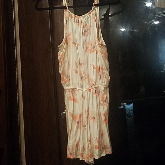 Romper - Picture 3 of 4